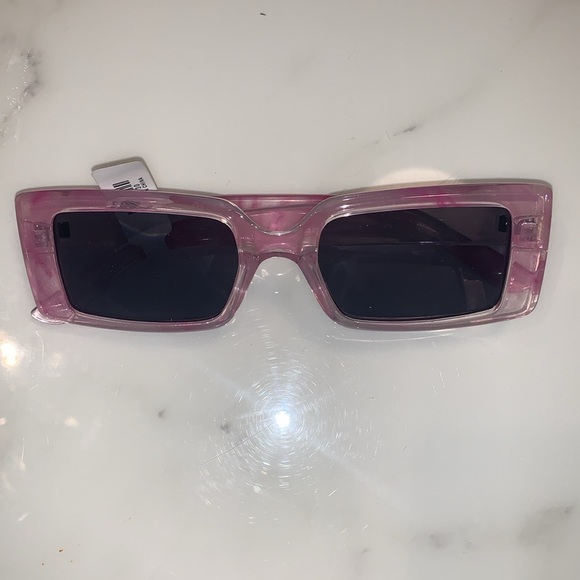 Sunglasses-Francesca’s - Picture 3 of 3